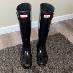 Hunter Women’s Original Tall Gloss Rain Boots